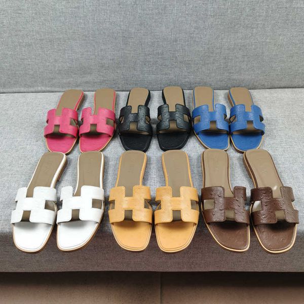 2021 new summer wear leather ostrich crocodile pattern magic gun color beach simple fashion slippers women flat bottom zlh, Black
2021 new summer wear leather ostrich crocodile pattern magic gun color beach simple fashion slippers women flat bottom zlh, Black