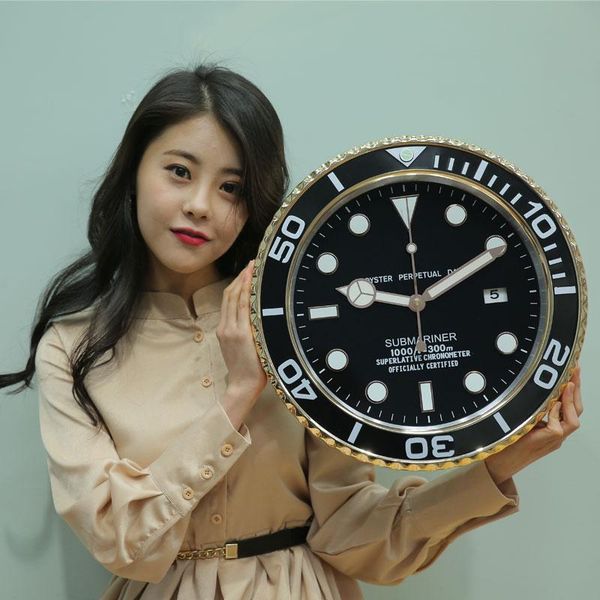 wall clocks selling high-end style clock modern minimalist home living room decoration night vision mute metal round quartz
wall clocks selling high-end style clock modern minimalist home living room decoration night vision mute metal round quartz