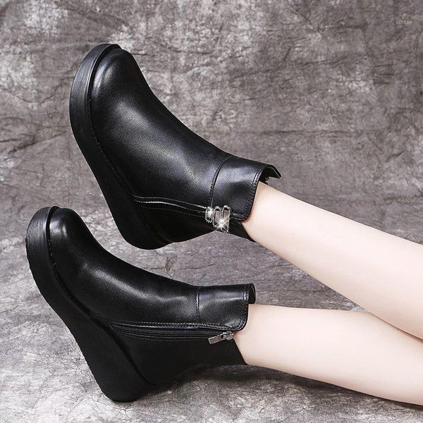 boots full cowhide wool warm shoes woman snow platform large size winter leather for women1, Black
boots full cowhide wool warm shoes woman snow platform large size winter leather for women1, Black