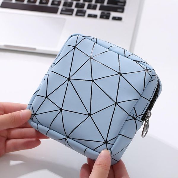 travel mask sanitary napkin bags portable storage household cosmetics bag 13*13*4cm 
travel mask sanitary napkin bags portable storage household cosmetics bag 13*13*4cm