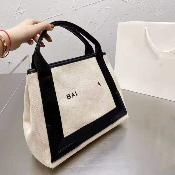 70% off luxury design handbag early autumn 2021 new paris home women's portable canvas splicing elements fashion leisure women's s
70% off luxury design handbag early autumn 2021 new paris home women's portable canvas splicing elements fashion leisure women's s