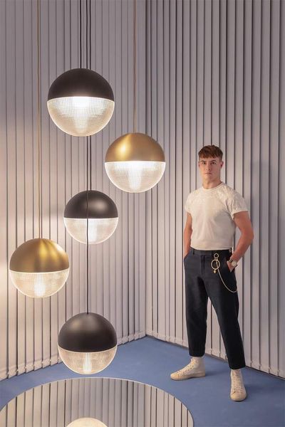 ceiling lights nordic simple semi-spherical bedroom bedside chandelier post-modern creative restaurant bar study art exhibition
ceiling lights nordic simple semi-spherical bedroom bedside chandelier post-modern creative restaurant bar study art exhibition