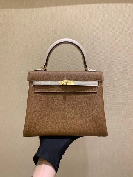 custom made shoulder bag brand totes luxury purse fully handmade quality 2tones fashion handbag togo leather wax line stitching gold and sil
custom made shoulder bag brand totes luxury purse fully handmade quality 2tones fashion handbag togo leather wax line stitching gold and sil