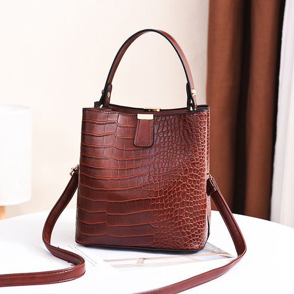 crocodile pattern crossbody bags for women leather shoulder bucket bags luxury designer handbag baguette shopping tote bag
crocodile pattern crossbody bags for women leather shoulder bucket bags luxury designer handbag baguette shopping tote bag