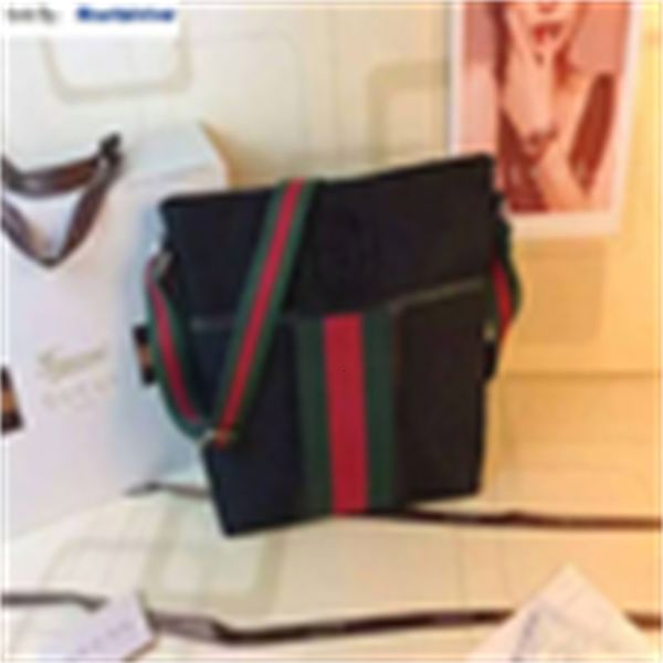 handbags luxury 11mj 189751 panel leather cross-body bag men brand shoulder messenger totes iconic cross body bags designer
handbags luxury 11mj 189751 panel leather cross-body bag men brand shoulder messenger totes iconic cross body bags designer