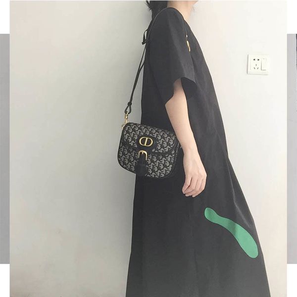 luxury herme handbags and storage special d family semi-circular saddle bag messenger leather new old flower single shou
luxury herme handbags and storage special d family semi-circular saddle bag messenger leather new old flower single shou