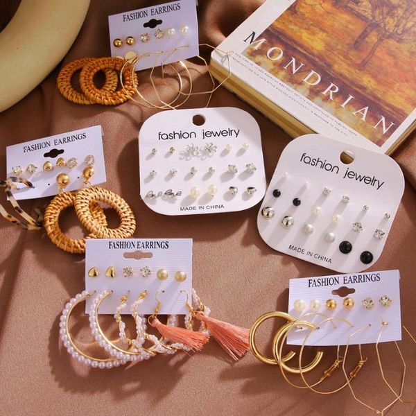 vintage charm pearl crystal stud earrings for woman girls boho fashion jewelry accessories 2021 bohemian gifts, Golden;silver
vintage charm pearl crystal stud earrings for woman girls boho fashion jewelry accessories 2021 bohemian gifts, Golden;silver