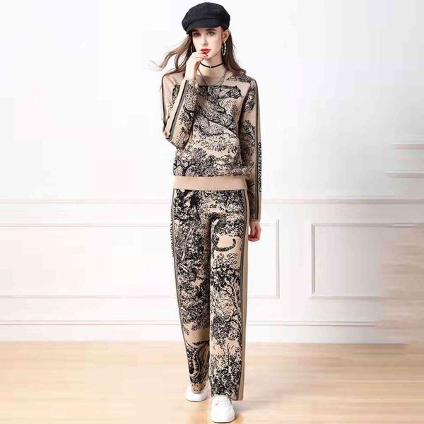 design clothing knitted suit women's autumn and winter new fashion brand temperament pattern jacquard loose high waist slim pants, White
design clothing knitted suit women's autumn and winter new fashion brand temperament pattern jacquard loose high waist slim pants, White