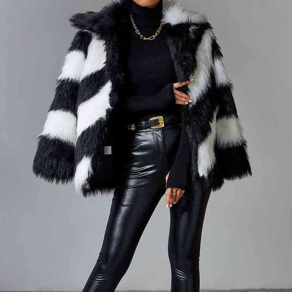 20212021 artificial fur fox coat stitched double-sided black long sleeve fashion show lapel female12
20212021 artificial fur fox coat stitched double-sided black long sleeve fashion show lapel female12