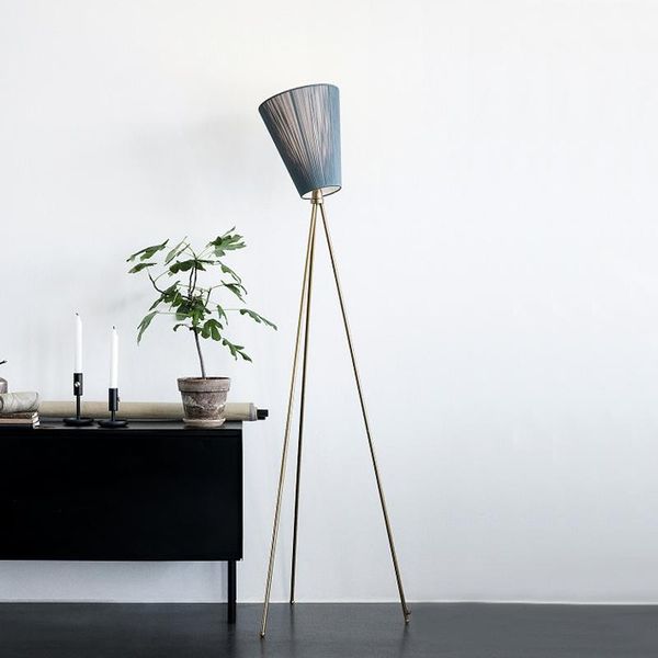 nordic modern floor lamp designer iron tripod lamps for living room bedroom study decor light fixtures home standing
nordic modern floor lamp designer iron tripod lamps for living room bedroom study decor light fixtures home standing