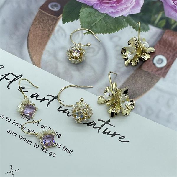 stud korean temperament earrings metal simple flowers shiny bright glass purple trendy small fresh female, Golden;silver
stud korean temperament earrings metal simple flowers shiny bright glass purple trendy small fresh female, Golden;silver