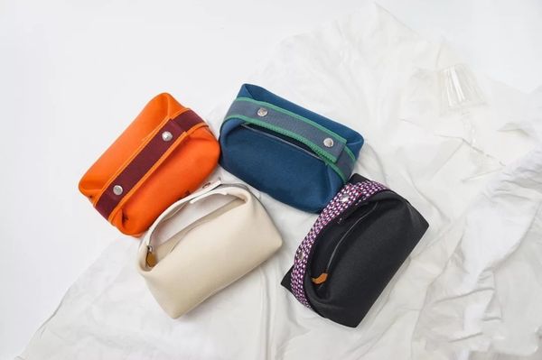be0019high-end new cosmetic bags with pearl button soft cosmetic bag case made patchwork color fashion boutique women set
be0019high-end new cosmetic bags with pearl button soft cosmetic bag case made patchwork color fashion boutique women set