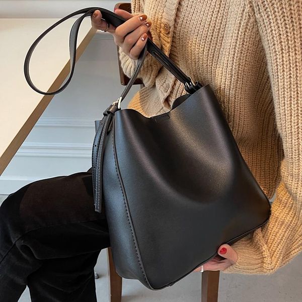 evening bags korean style small shoulder bag for women 2021 hollow strap handbag pu leather solid ladies composite
evening bags korean style small shoulder bag for women 2021 hollow strap handbag pu leather solid ladies composite