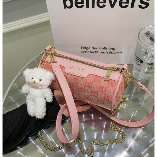 this year's popular small bag women's summer new one shoulder chain messenger handbags
this year's popular small bag women's summer new one shoulder chain messenger handbags