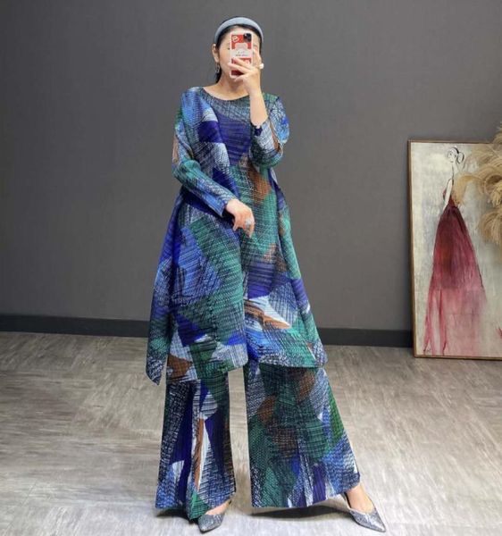 women's two piece pants miyake pleated 2021 autumn winter wide leg harem + loose large size long dress designer fashion printed clothi, White
women's two piece pants miyake pleated 2021 autumn winter wide leg harem + loose large size long dress designer fashion printed clothi, White