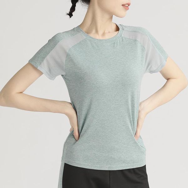 yoga outfit clothes women's mesh breathable casual loose t-shirt short-sleeved quick-drying running fitness sportswear top
yoga outfit clothes women's mesh breathable casual loose t-shirt short-sleeved quick-drying running fitness sportswear top