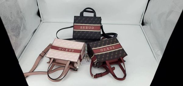 gs new printed tote portable detachable chain belt capacity single shoulder messenger bag
gs new printed tote portable detachable chain belt capacity single shoulder messenger bag