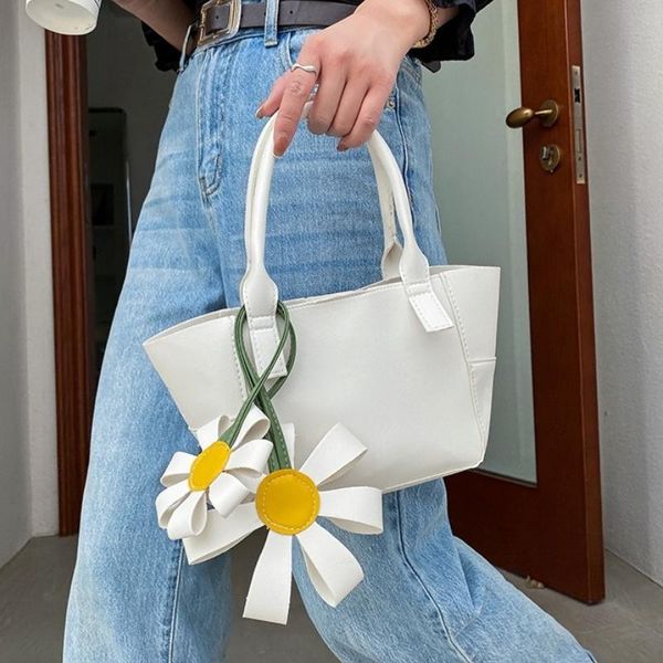 evening bags fashion designer shoulder bag for women summer flower ladies crossbody female portable bucket purse handbags bolsa feminina
evening bags fashion designer shoulder bag for women summer flower ladies crossbody female portable bucket purse handbags bolsa feminina