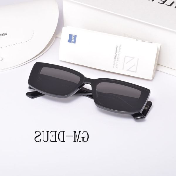 2021 new soft designer ladies deus sunglasses vintages female oculos acetate sunglasses polarized for women with original case glasses whole, White;black
2021 new soft designer ladies deus sunglasses vintages female oculos acetate sunglasses polarized for women with original case glasses whole, White;black