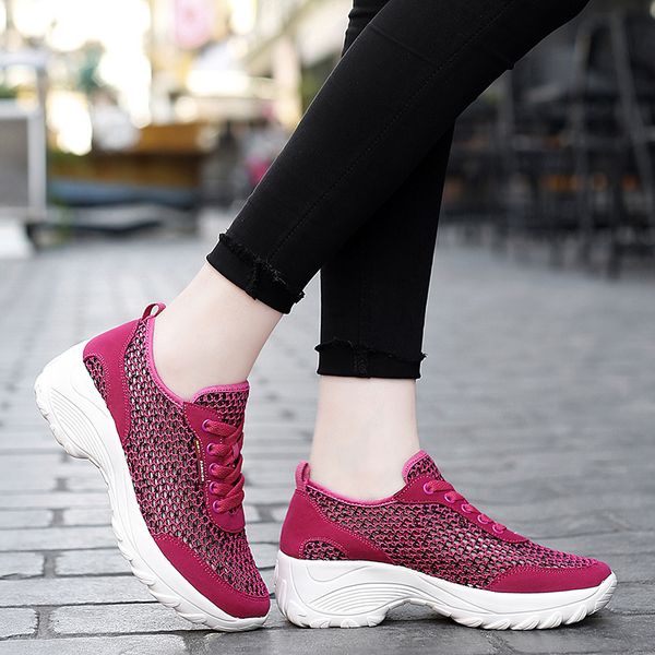 2021 designer running shoes for women white grey purple pink black fashion mens trainers outdoor sports sneakers size 35-42 ad, White;red
2021 designer running shoes for women white grey purple pink black fashion mens trainers outdoor sports sneakers size 35-42 ad, White;red