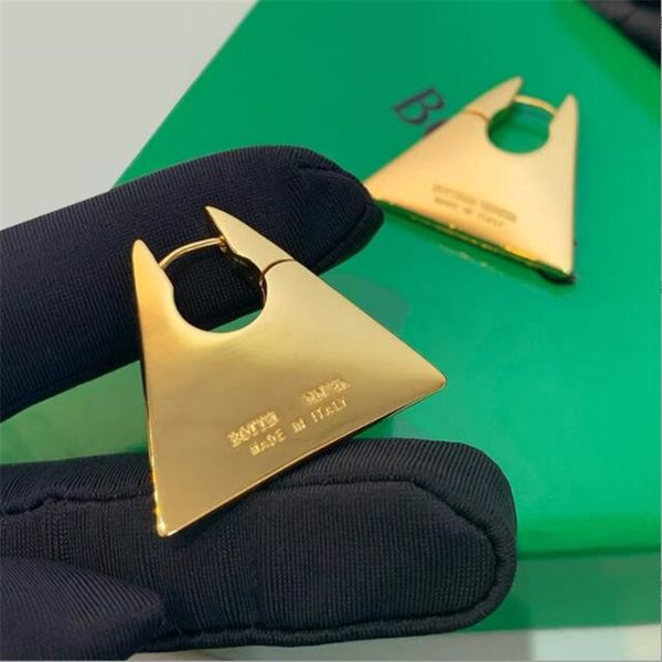 designer high luxury fashion brand retro gold-plated silver triangle heavy industry smooth tide personalized vacuum plating earrings
designer high luxury fashion brand retro gold-plated silver triangle heavy industry smooth tide personalized vacuum plating earrings