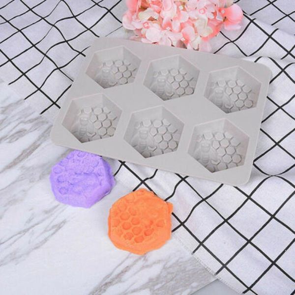craft tools 1pc cake mold silicone honeycomb soap mould 6hole honey bee design wax for handmade diy home kitchen baking tool
craft tools 1pc cake mold silicone honeycomb soap mould 6hole honey bee design wax for handmade diy home kitchen baking tool