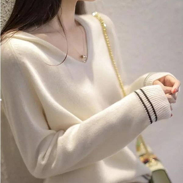 women's hooded sweater casual loose knitted autumn and winter fashion small fragrant series sweaters, White;black
women's hooded sweater casual loose knitted autumn and winter fashion small fragrant series sweaters, White;black