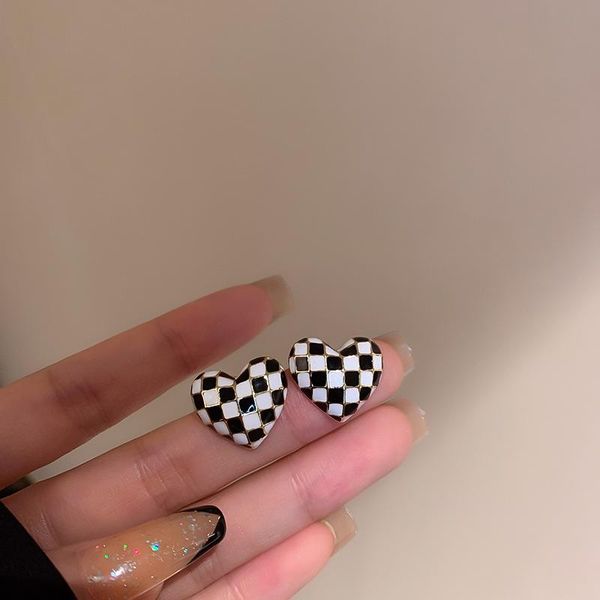 stud 2021 korean trend vintage love heart black white checkerboard earrings for women girls aesthetic jewelry party gifts, Golden;silver
stud 2021 korean trend vintage love heart black white checkerboard earrings for women girls aesthetic jewelry party gifts, Golden;silver