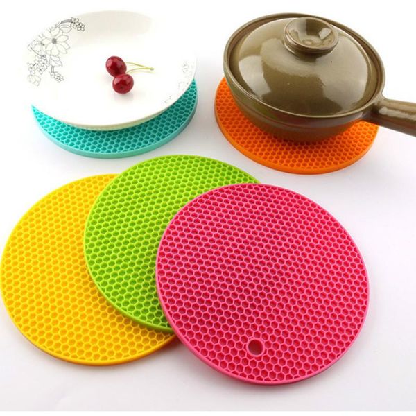 mats & pads 18cm round heat resistant silicone mat drink cup coasters non-slip pot holder table placemat kitchen accessories onderzetters
mats & pads 18cm round heat resistant silicone mat drink cup coasters non-slip pot holder table placemat kitchen accessories onderzetters