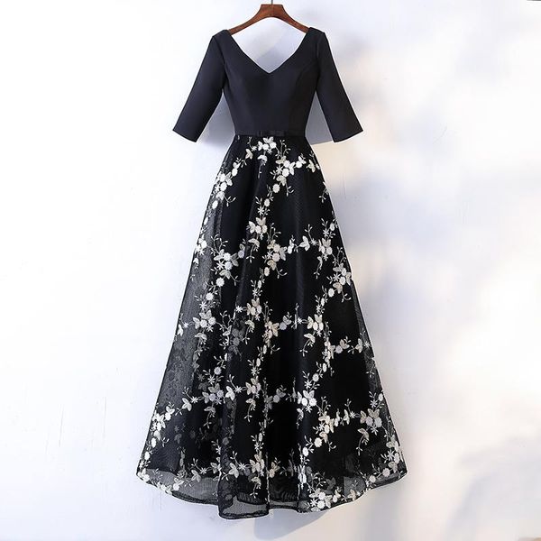 exquisite embroidery flowers lady lace dresses elegant half sleeve birthday party evening skirt v-neck perspective gown ethnic clothing, Red
exquisite embroidery flowers lady lace dresses elegant half sleeve birthday party evening skirt v-neck perspective gown ethnic clothing, Red