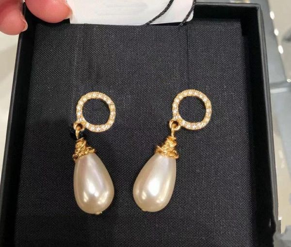 fashion christmas pearl stud hoop earrings orecchini for lady women party wedding lovers gift engagement jewelry for bride with box, Golden;silver
fashion christmas pearl stud hoop earrings orecchini for lady women party wedding lovers gift engagement jewelry for bride with box, Golden;silver