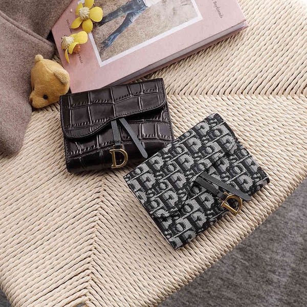 wallet leather women's short 2021 fashion small 30% change card bag ultra-thin, Red;black
wallet leather women's short 2021 fashion small 30% change card bag ultra-thin, Red;black