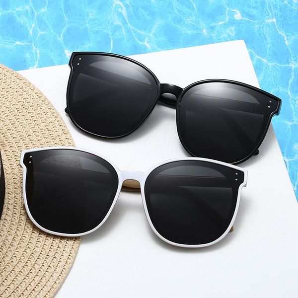sunglasses 2021 fashion square women's international brand designer luxury men and women retro outdoor glasses, White;black
sunglasses 2021 fashion square women's international brand designer luxury men and women retro outdoor glasses, White;black