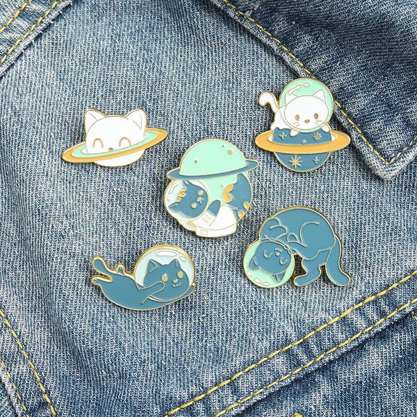 

brooches pin for women fashion dress coat shirt demin metal funny enamel brooch pins badges promotion gift kids wholesale cartoon cat space, Gray