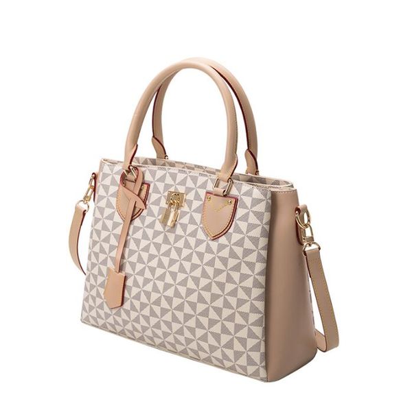 designers tote shoulder clutch bags crossbody shopping bag purses letters flowers floral one handle wallet backpack women handbags
designers tote shoulder clutch bags crossbody shopping bag purses letters flowers floral one handle wallet backpack women handbags