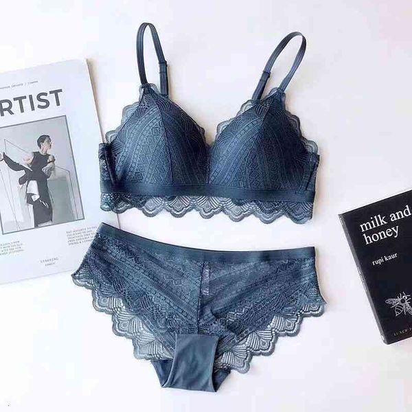 fashion design luxury bra set deep v gathered underwear lace thin non steel ring comfortable beautiful back girl, Red;black
fashion design luxury bra set deep v gathered underwear lace thin non steel ring comfortable beautiful back girl, Red;black