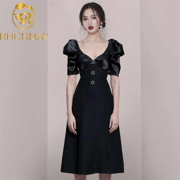 arrival black short sleeve women summer dress puff v neck buttons a line elegant runway maxi party 210520, Black;gray
arrival black short sleeve women summer dress puff v neck buttons a line elegant runway maxi party 210520, Black;gray