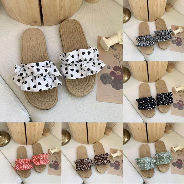 cloth fabrics open toe sandals flip flops women slippers summer platform shoes beach wear dot print non-slip linen g3, Black
cloth fabrics open toe sandals flip flops women slippers summer platform shoes beach wear dot print non-slip linen g3, Black