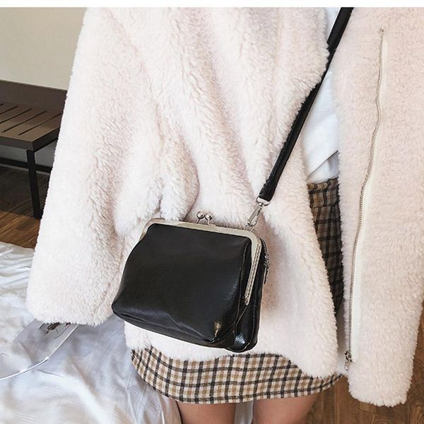 evening bags pu women small shoulder bag 2021 designer clip clutch retro mini ladies purse and handbags crossbody soft leather
evening bags pu women small shoulder bag 2021 designer clip clutch retro mini ladies purse and handbags crossbody soft leather