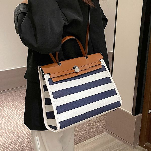 factory direct sale 75% off large capacity 2021 new women's versatile canvas messenger portable tote bags
factory direct sale 75% off large capacity 2021 new women's versatile canvas messenger portable tote bags