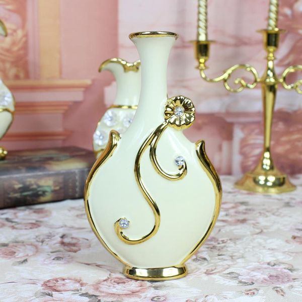 vases europe handpainted gold plated porcelain vase modern advanced ceramic flower room study hallway home wedding decoration
vases europe handpainted gold plated porcelain vase modern advanced ceramic flower room study hallway home wedding decoration