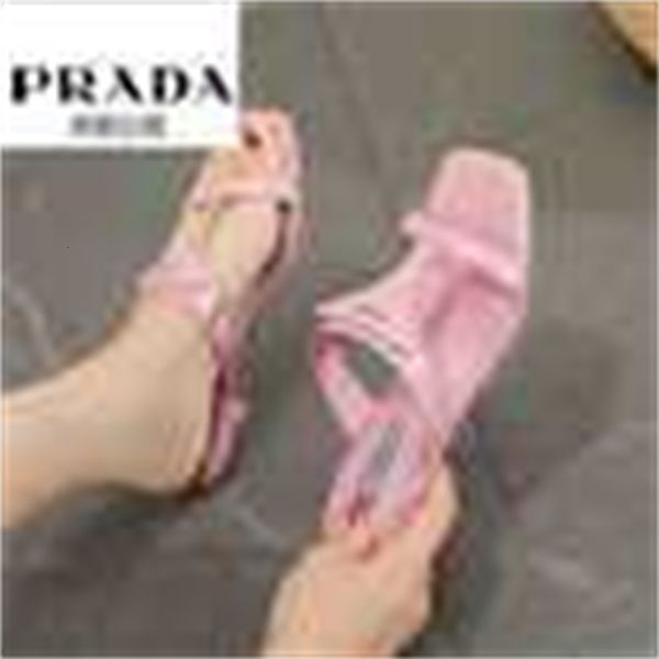 designer luxury women high heels sandals slippers mules slides pumps loafers men ballerinas sneakers dress shoes c97w, Black;white 
designer luxury women high heels sandals slippers mules slides pumps loafers men ballerinas sneakers dress shoes c97w, Black;white