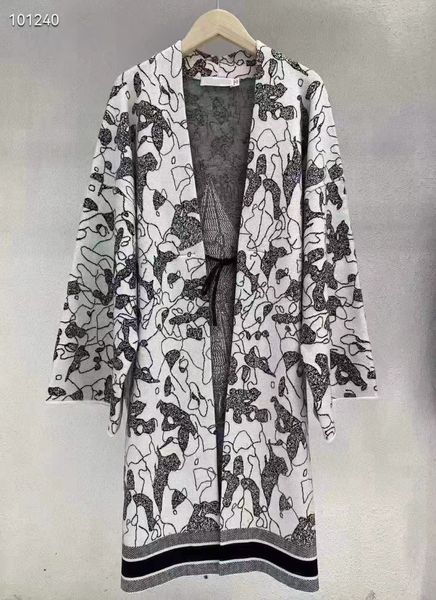 men and women jacket men's silk pajamas casual kimono bathrobe light luxury retro windbreaker loose home style m, Black
men and women jacket men's silk pajamas casual kimono bathrobe light luxury retro windbreaker loose home style m, Black