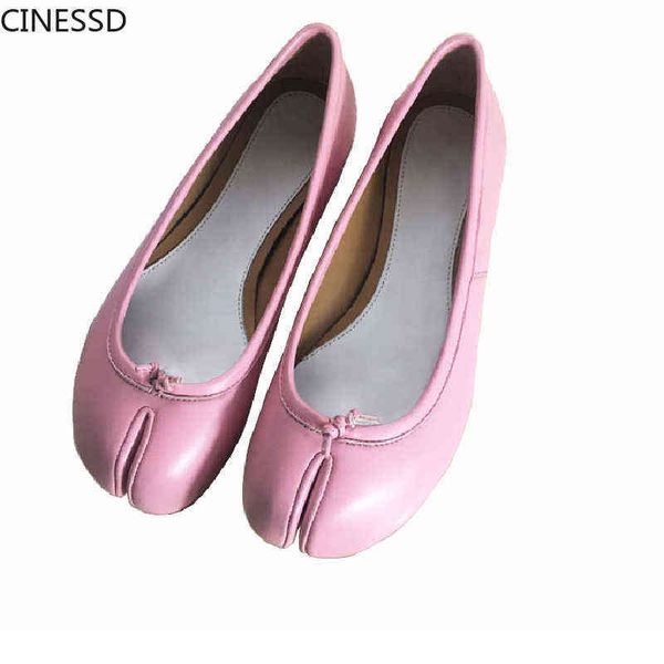 sandals women split toe real leather ninja tabi flats first layer cow ballet flat woman genuine female lady shoes 220310, Black
sandals women split toe real leather ninja tabi flats first layer cow ballet flat woman genuine female lady shoes 220310, Black