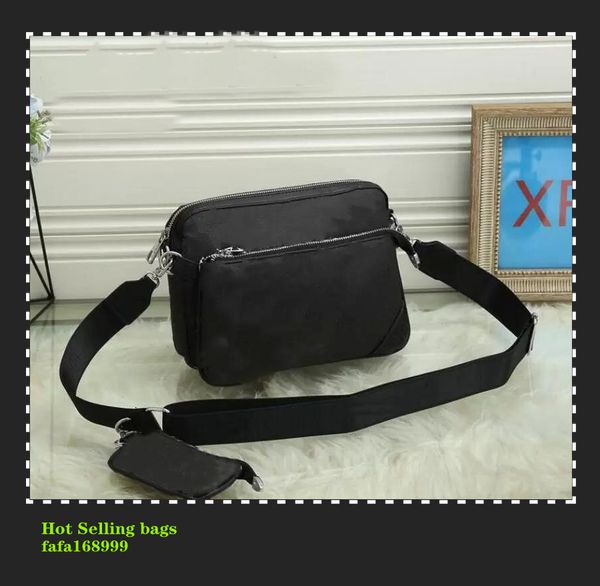 classic designer new yunduo fashion men messenger bags cross body bag school bookbag shoulder handbags man purse sell size:24*5*18cm no.050
classic designer new yunduo fashion men messenger bags cross body bag school bookbag shoulder handbags man purse sell size:24*5*18cm no.050