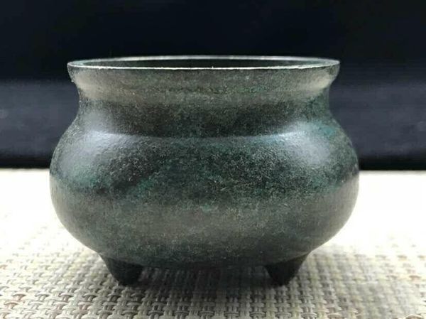 fragrance lamps china recycling old pure copper xuande mini three feet small incense burner a-1 statues for decoration collection ornaments
fragrance lamps china recycling old pure copper xuande mini three feet small incense burner a-1 statues for decoration collection ornaments