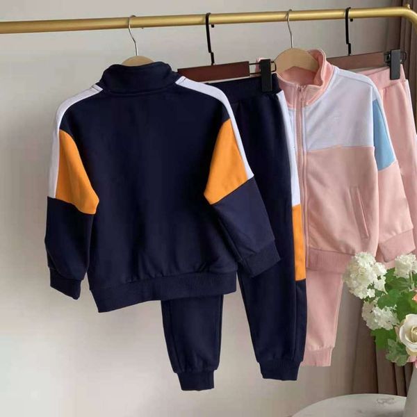 2021 autumn new boys and girls color blocking terry casual stand collar zipper coat pants set b080529, White
2021 autumn new boys and girls color blocking terry casual stand collar zipper coat pants set b080529, White