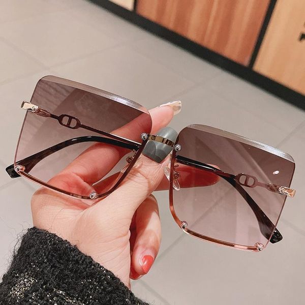 fashion cutting rimless square sunglasses for women vintage alloy gradient tea pink sun glasses female oversized shades, White;black
fashion cutting rimless square sunglasses for women vintage alloy gradient tea pink sun glasses female oversized shades, White;black