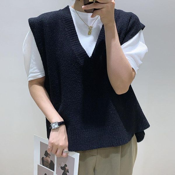 women's vests v-neck sweater vest loose large version knitted waistcoat autumn and winter, Black;white
women's vests v-neck sweater vest loose large version knitted waistcoat autumn and winter, Black;white