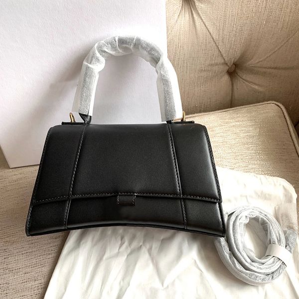 high-quality bag messenger designer evening one-shoulder luxury hourglass women fashion chain dress portable mvett
high-quality bag messenger designer evening one-shoulder luxury hourglass women fashion chain dress portable mvett